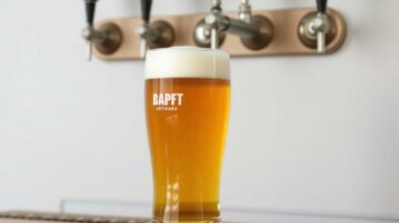 Разливное пиво: как выбрать, правильно налить и не испортить впечатление