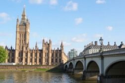 Как оформить разрешение на работу в Англии: типы виз и документы