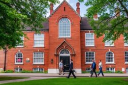 Как оформить медицинскую страховку для студента в Англии: подробный гид без лишних сомнений