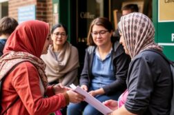 Как получить доступ к группам поддержки для иммигрантов в Англии: практическое руководство